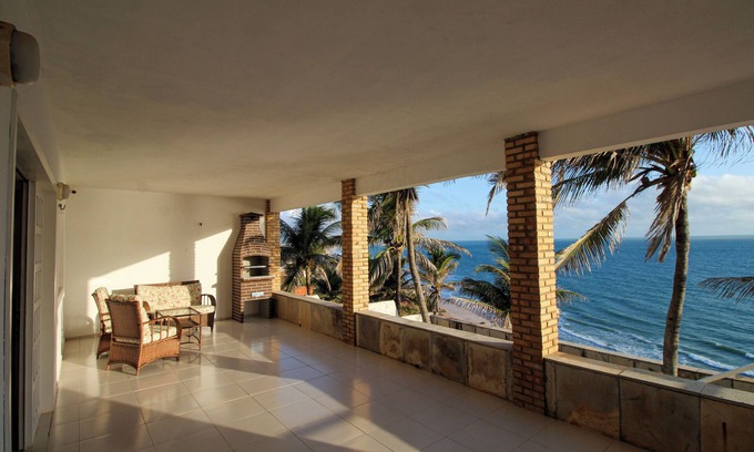 Canoa Quebrada Casa | Oceanfront House with Stunning Views – Steps from Broadway