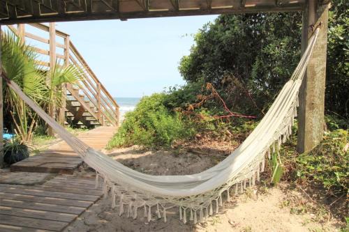 Folly Beach Apartamento | Oceanfront Nest Down