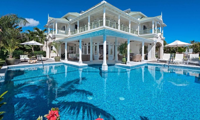Silver Sands Villa | Paraíso frente al mar con piscina - Hector's House