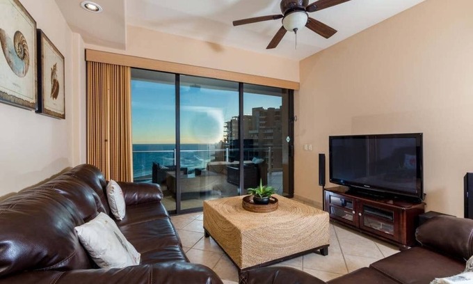 Puerto Peñasco Complejo | Frente al mar 2 dormitorios 2 baños condominio, totalmente amueblado, impresionantes vistas al atardecer