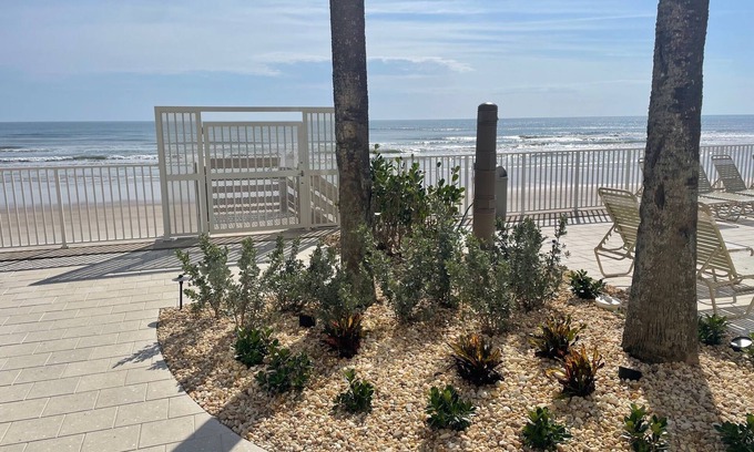 Bridgeport Heights Apartamento | Oceanfront Condo in Daytona Beach Shores