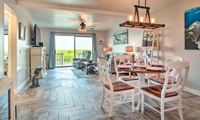 Oceanmarsh Subdivision Condominio | ¡NUEVO! Oceanfront Resort Condo w / Beach + Pool Access!