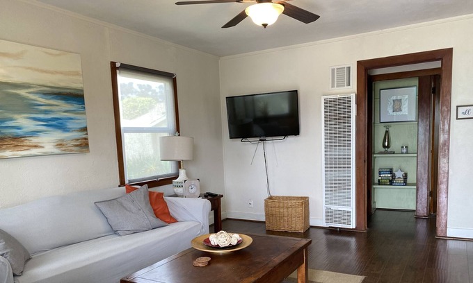 Townsite Cabaña | Oceanside Beach Cottage cómodo