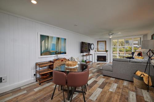 Townsite Casa | Oceanside Beach Condos