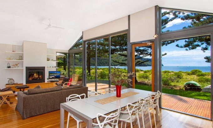 Patonga Casa | Oceanside by HolidayCo.