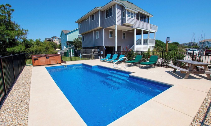 Monteray Shores Casa | Oceanside, Private Pool, Hot Tub, Close to Beach, WW874, Whalecome Aboard