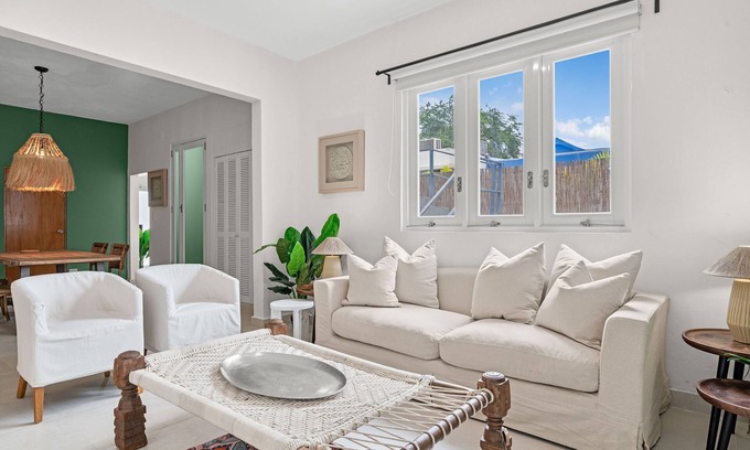 Punta Las Marias Apartamento | Oceanside Swimming Pool Parking