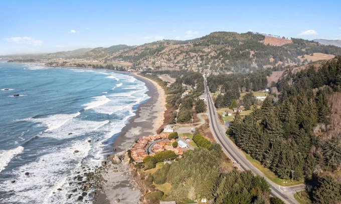 Smith River Apartamento | Oceanview Cabin 23 w Jacuzzi Remarkable Views