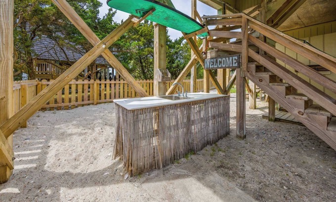Wimble Shores Casa | Oceanview Dog Friendly w/ Hot Tub, Screened Porch, and Nearby Beach Access