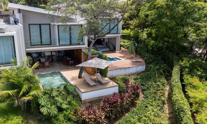 Playa Conchal Chalet De Esquí | Oceanview Townhome in Private Reserve
