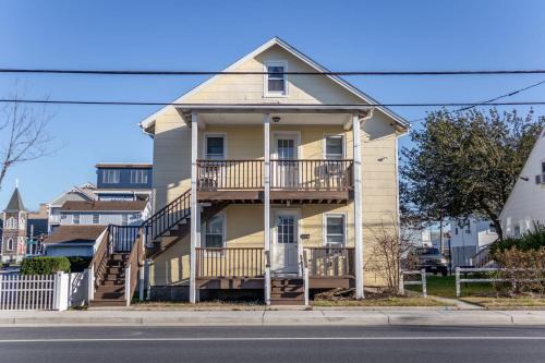 Ocean City Apartamento | OCHG 208 Cottage Yellow 6