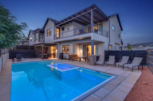 Ivins Casa | Ocotillo Springs Resort 47 and 48 Retreat Connected homes sleeps 31 guest Private Pool & Hot Tub