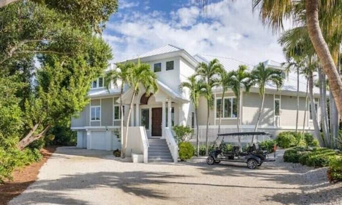 Wulfert Casa | October Sale! Private Pool~40' dock~Bring a Boat~Golf cart~Kayaks