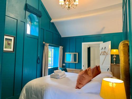 Taunton Casa | Octon Cottages Luxury 1 and 2 Bedroom cottages 1 mile from Taunton centre