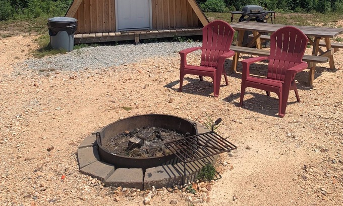 Decaturville Cabina | Off grid cozy a frame style tiny home