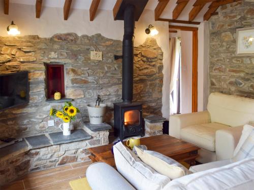 Dinas Cross Casa | Old Chapel Cottage - Dinas Country Club