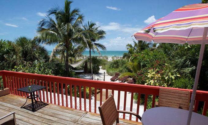 Wulfert Cabaña | Old Florida Beach Cottage, traiga a su perro, EN LA playa, observe las estrellas en la hamaca