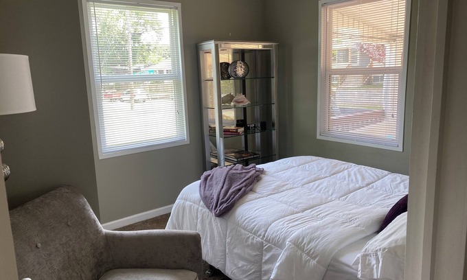 Old Hickory Casa | Old Hickory Village w/lights!