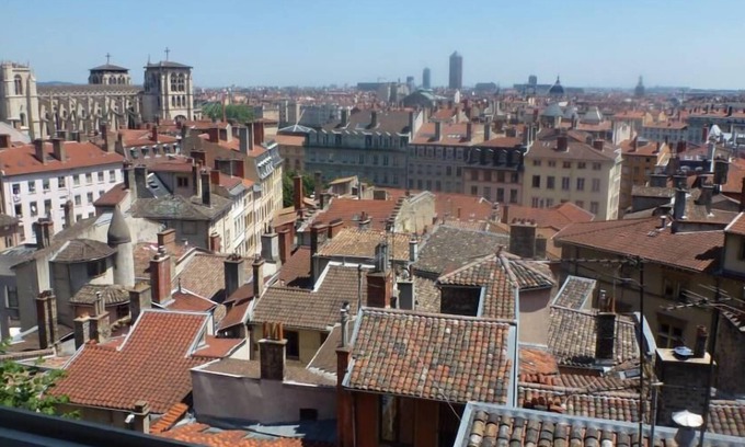 Old Lyon Apartamento | Casco antiguo de Lyon: hermoso apartamento de 125 m2 / 180 / jardín vistas