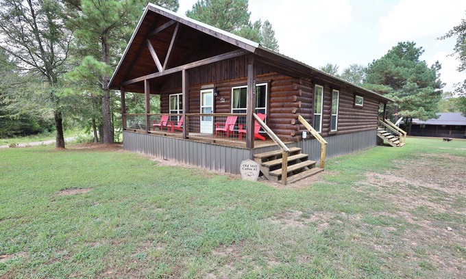Murfreesboro Casa | Old Mill Cabin #2 - on the Little MO River, large yard, newly updated!