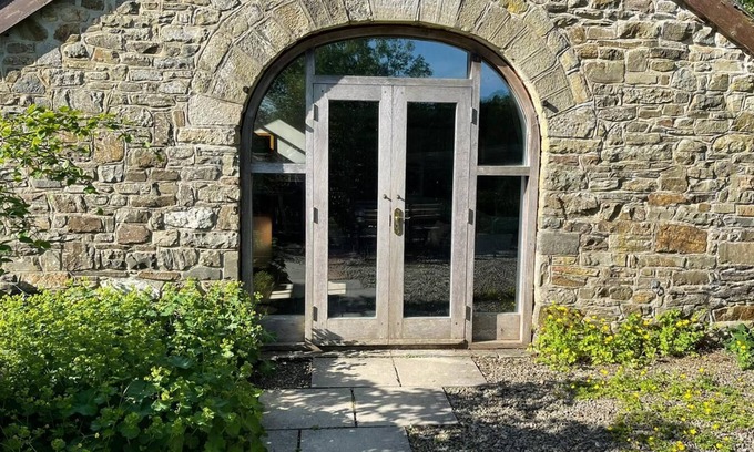 Tal-gareg Cabaña | Rural-Baño privado con bañera-Vista al campo-The Couch House