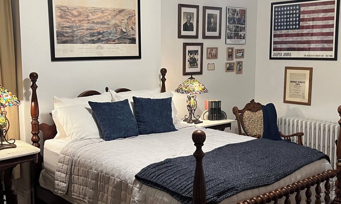 Gettysburg Cama Y Desayuno | Olinger Suite in charming Olinger House B&B in historical, downtown Gettysburg.