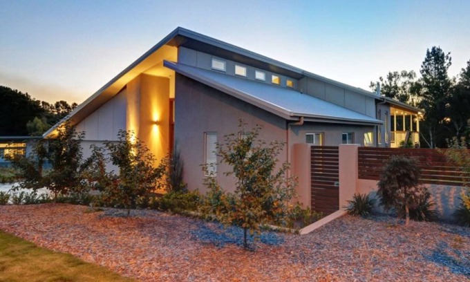 Calare Casa | On Par for a Great Escape