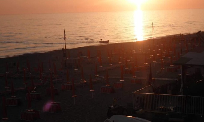 Lavinio Lido di Enea Apartamento | On the beach 40 minutes from Rome