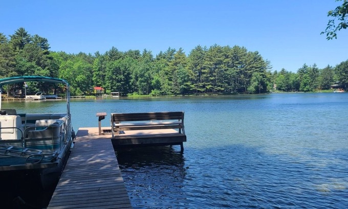 Waupaca Casa | Capacidad para 18 personas más, cadena de lagos, enorme casa de 4/6 habitaciones