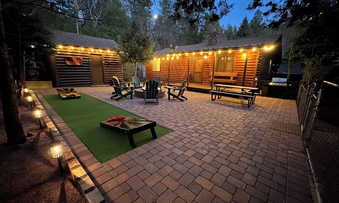 Christopher Creek Cabina | Once Upon a Creek: Newly Renovated Cozy Cabin In The Pines w/Patio Play Area