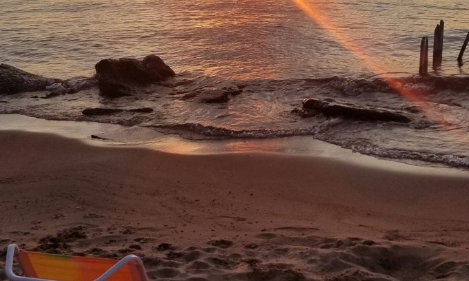 Oscoda Complejo | One Bedroom Cabin 50 feet from Lake Huron, sleeps 2