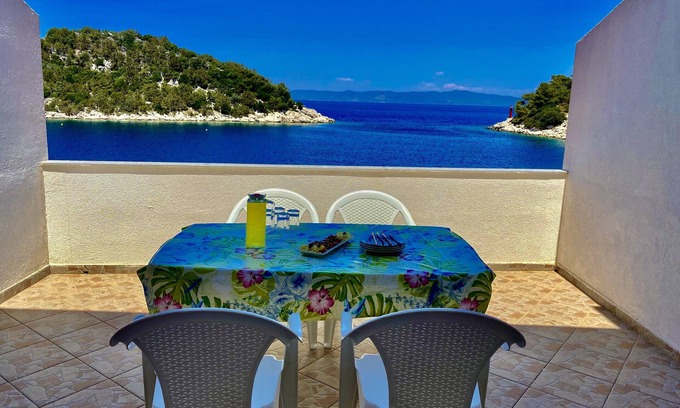 Zaklopatica Apartamento | Apartamento de una habitación en la playa Zaklopatica, Lastovo (A-8342-a)