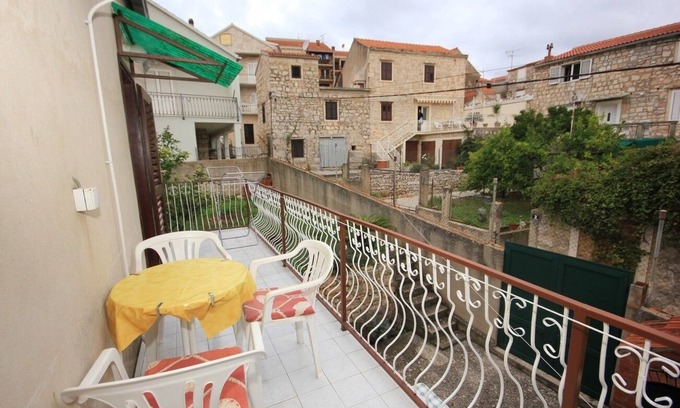 Cove Rogacic Apartamento | Apartamento de una habitación con un balcon Vis (A-2457-a)