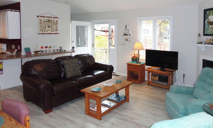 Grand Rivers Condominio | One Bedroom Bayside Condo