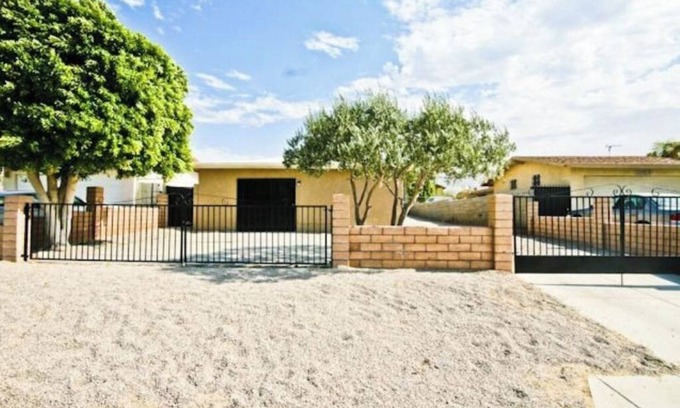 Desert Hot Springs Casa | One bedroom house quiet and comfy with accommodations for up to four people