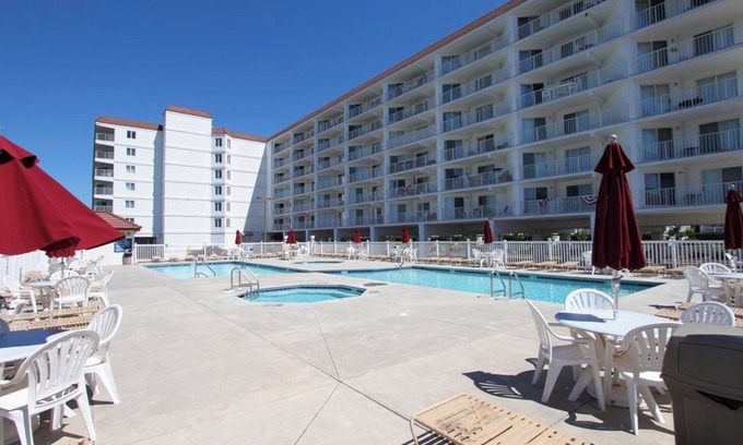 Diamond Beach Condominio | A una cuadra de la playa!