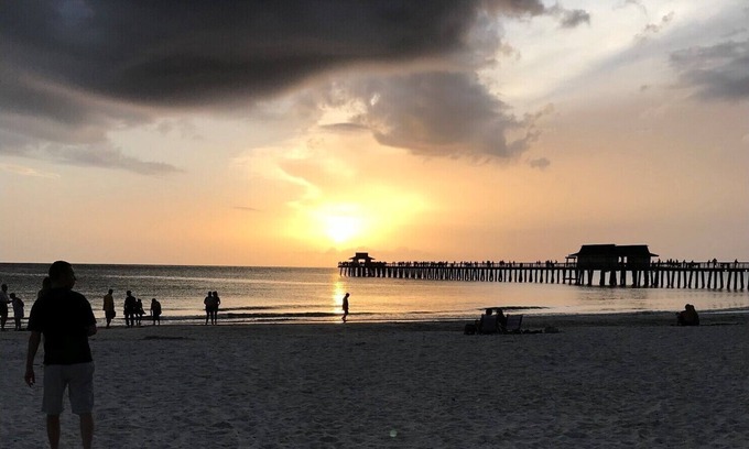 Old Naples Condominio | A una cuadra de la playa, a una cuadra de la cena. La mejor ubicación en Nápoles