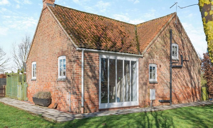 Wainfleet All Saints Cabaña | One Chainbridge Barns