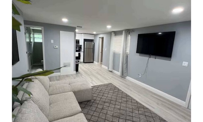 Old Grove Casa | Open Home Suites - 3 bed 1 bath