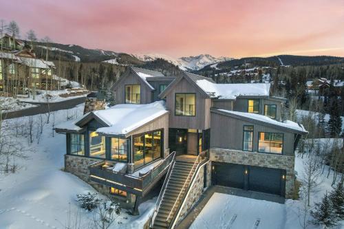 Mountain Village Chalet De Esquí | Open Oasis by Exceptional Stays
