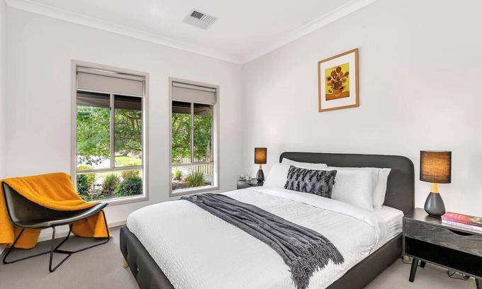 West Beach Casa | Opies Oasis between West Beach and Henley South