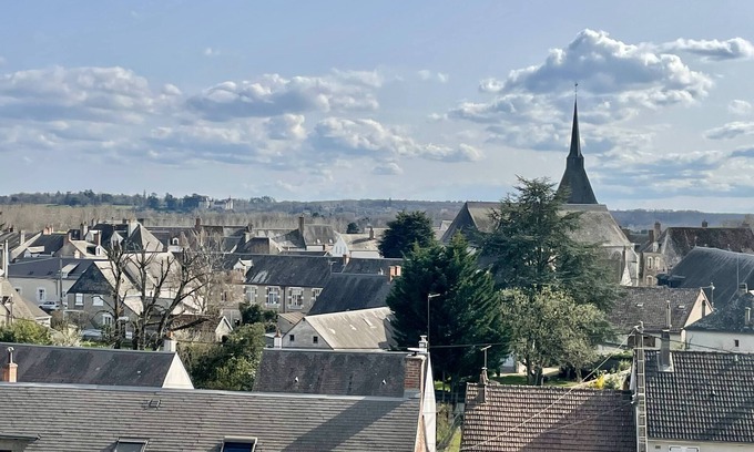 Veuzain-sur-Loire Casa | Opposite Château de Chaumont sur Loire