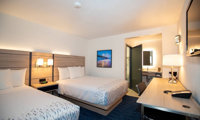 Tustin Hotel | Orange Grove Inn