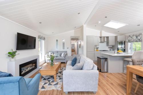 Lifton Casa | Orchid Lodge, 23 Roadford Lake Lodges