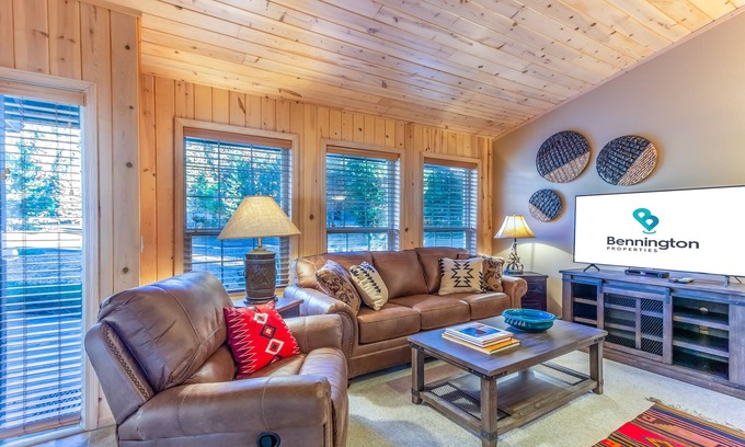 Deer Park Casa | OREG40 - Sunriver Vacation Home | Pet & Family Friendly with A/C