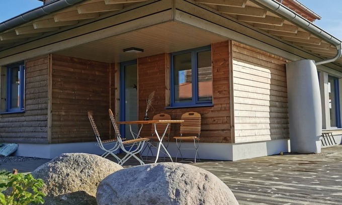 Moor-Rolofshagen Casa | Organic holiday home Ostsee-Seele: Wooden holiday villa near the sea in an idyllic, quiet location in Parin