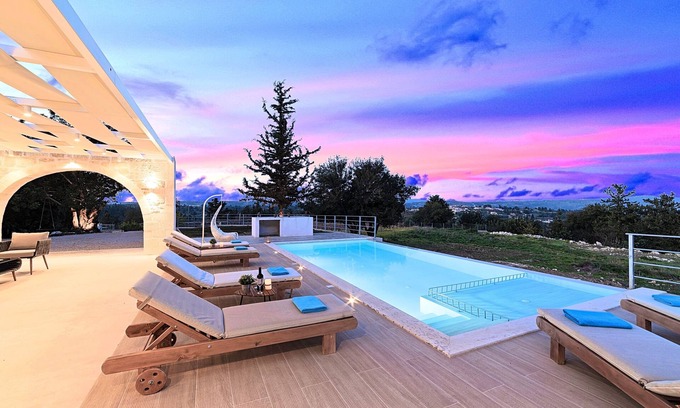 Nipos Villa | Orientem Villa Heated Pool