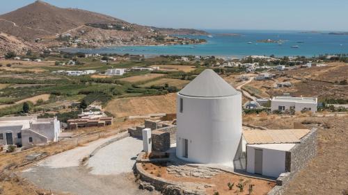 Naousa Casa | ōrigín The Cycladic Windmill Experience