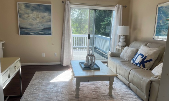 Wianno Casa | Osterville - Spacious home 4 bedroom 3 bathroom in Wianno