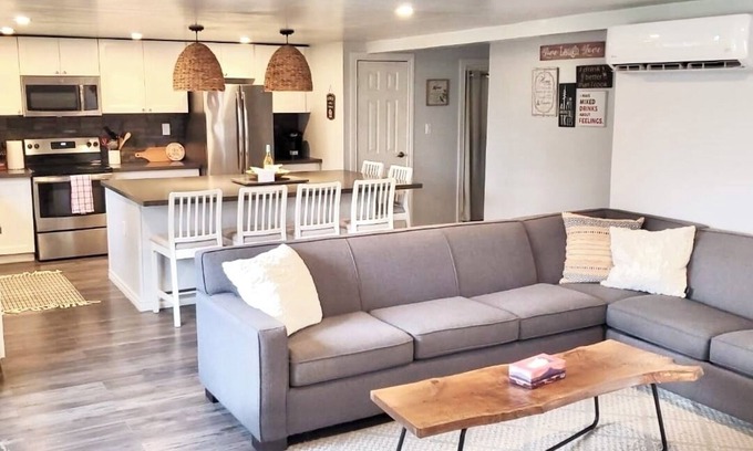 Highlands East Casa | Our Happy Place: Hot Tub & Trail Access: STR25-00043